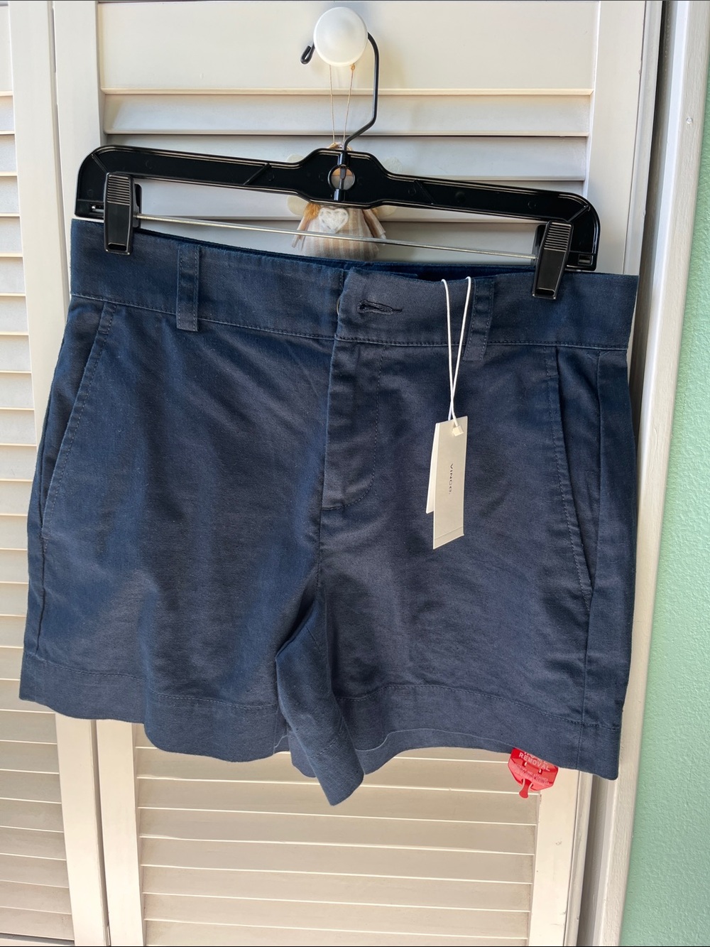 NWT size 2  Casual Cotton Blend  Shorts by VINCE